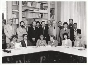 Conference in Paris (16th September 1986). Links stehend: 1. M. Witzel, 2. R. Salomon; links sitzend: 1. C. Caillat, 2. N. Balbir.